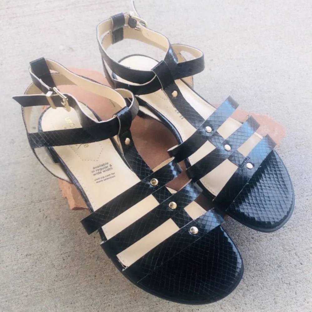 Liz Claiborne Black slip on with 1in heel